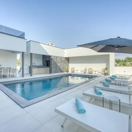 Luxury With A Swimming Pool Zaton, Zadar - 23511 Villa Zaton (Zadar)