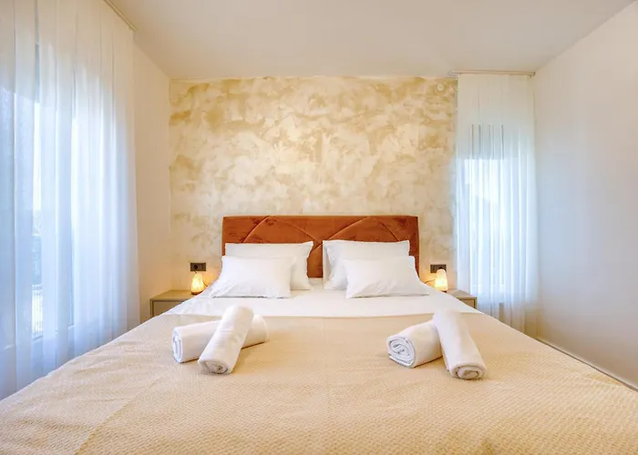 Luxury With A Swimming Pool Zaton, Zadar - 23511 别墅 *